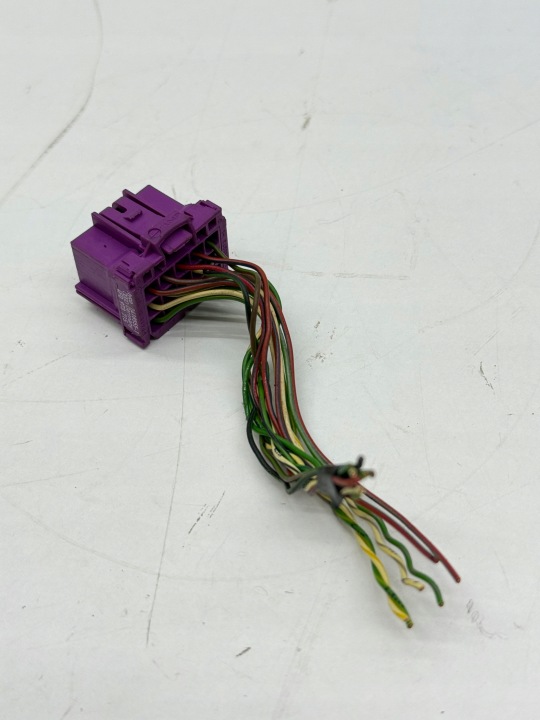 AUDI VOLKSWAGEN SEAT SKODA PUCE PUCE RACCORD FIL 4F0973715