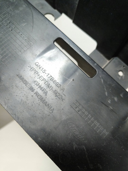 FORD OE GN15-17B892A POUTRE PARE-CHOCS ARRIÈRE