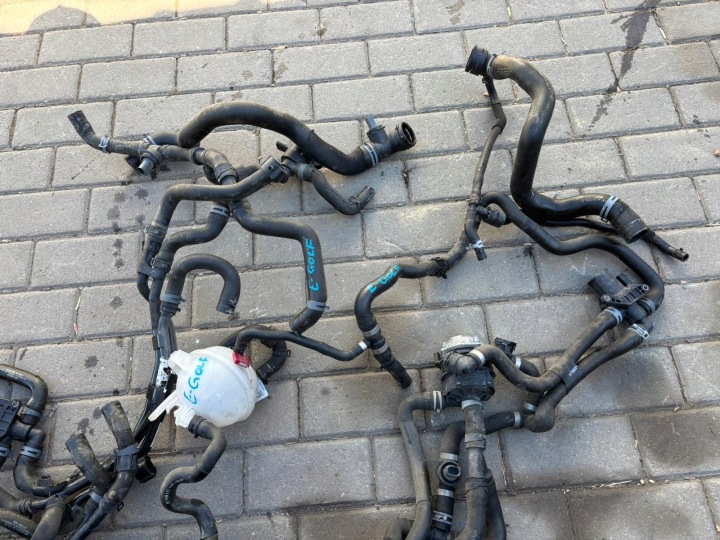 VW E-GOLF CONDUITES DE DÉRIVATION EAU POMPE SUPPLÉMENTAIRE ENSEMBLE 1.4 HYB CUK