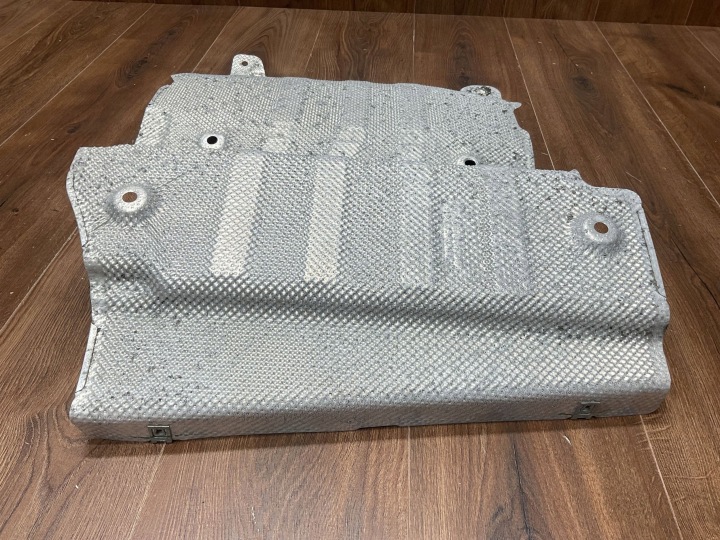 MERCEDES E CLASSE W213 LIFT PROTECTION THERMIQUE A2136800122
