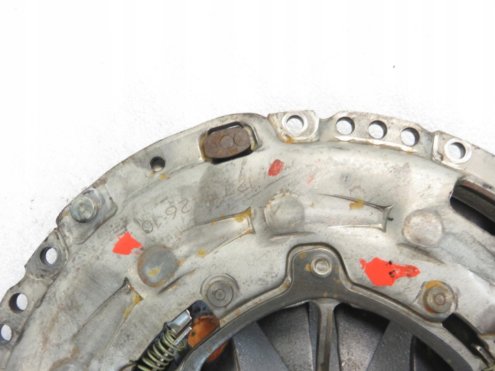 EMBRAYAGE VW PASSAT B6 1.9 TDI 323064110 123042610