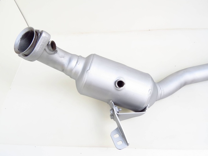 CATALYSEUR DROIT A2124908636 MERCEDES CLS W218 E-KLASA W212 4.7 V8