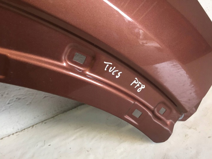 AILE AVANT DROIT HYUNDAI TUCSON III 15-21R COULEUR PF8