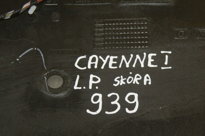 GARNITURE COLLECTEUR GAUCHE AVANT CUIR PORSCHE CAYENNE I 7L5867011