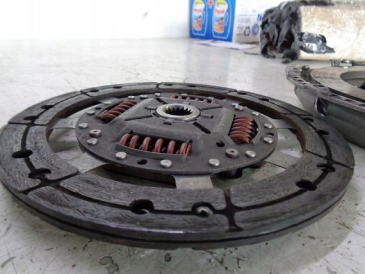 SACHS 3082 291 031 DISQUE ADHÉRENCE ADHÉRENCE