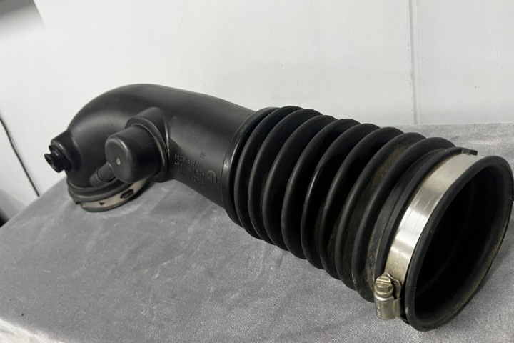TUYAU AIR DODGE RAM 1500 PICK-UP (DJ, DS) 68264887AA 3.6L GASOLINE