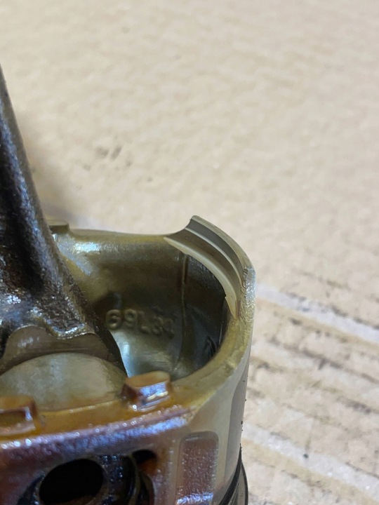 RENAULT CLIO III PISTON MOTEUR
