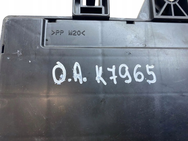 OPEL ASTRA J 2010 CHÂSSIS MODULE FUSIBLES