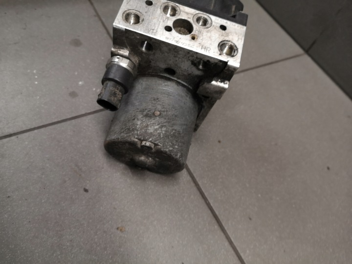 POMPE ABS BMW X5 E53 3.0D AVANT RESTYLAGE 6758624