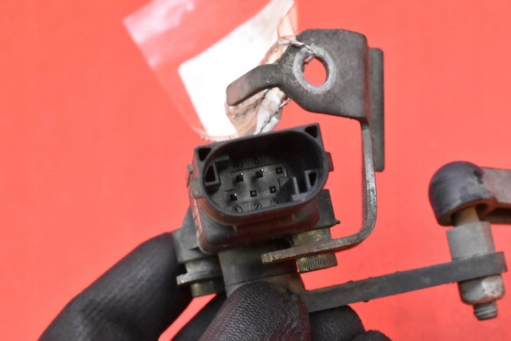 CAPTEUR NIVELLEMENT FEUX DROIT AVANT 31360329 VOLVO S90 2 II 16-20