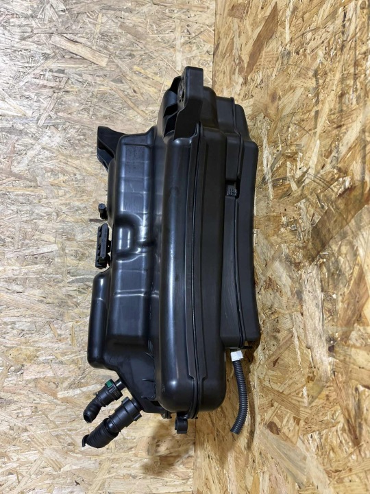 RÉSERVOIR ADBLUE POMPE VOLKSWAGEN GOLF VII 19R 5Q0131877F 5WA131877B OEM