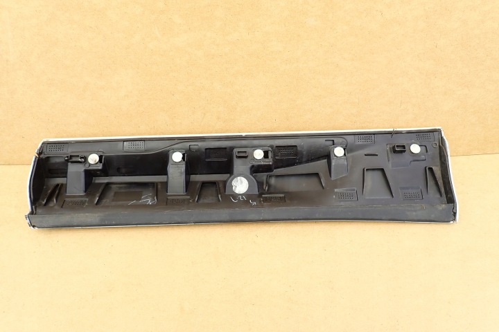 VOLVO XC60 II 16- MOULURE PROTECTION LATÉRALE DROITE ARRIÈRE ARRIÈRE 32208734 RH OE