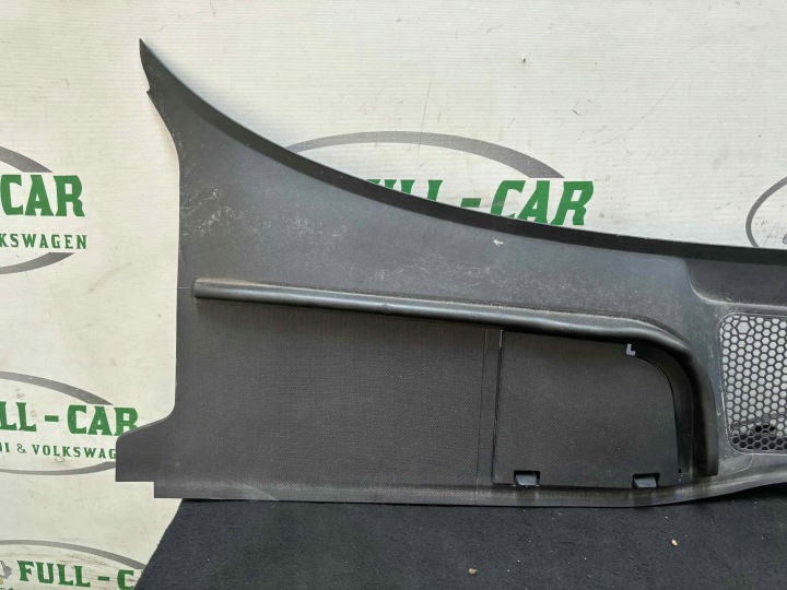 AUDI A4 B9 DOUBLURE DE PASSAGE DE ROUE EUROPE 8W1819403