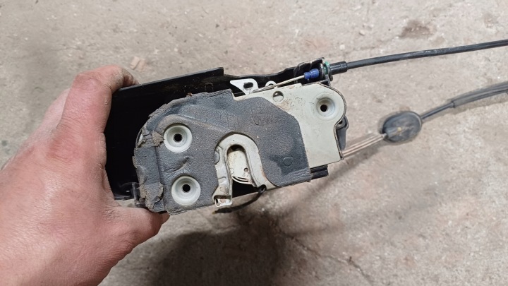 FORD B-MAX SERRURE DE PORTE DROIT AVANT AV1A-R21812-AD