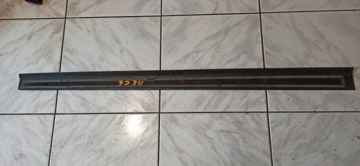 4F0853373B AUDI MOULURE SEUIL A6 C6 GAUCHE AVANT