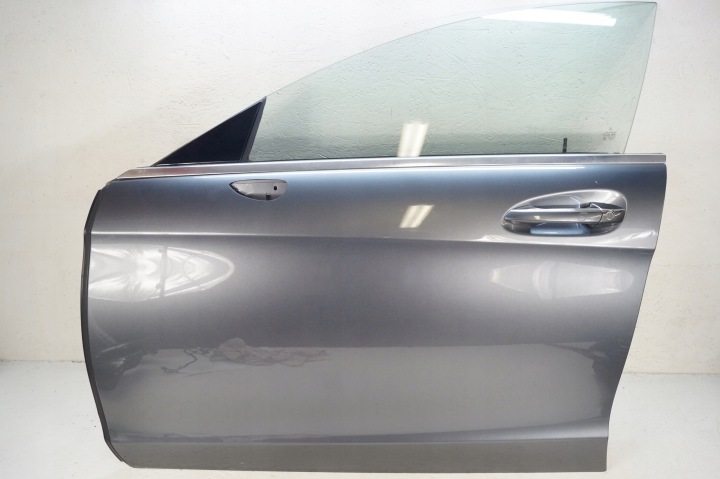 MERCEDES CLS C218 X218 PORTES AVANT GAUCHE COULEUR 992 EN TRÈS BON ÉTAT COMPLET