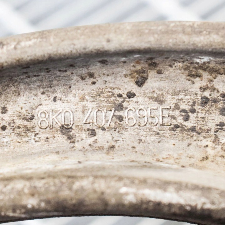 AUDI A5 8T 8F 2009 GAUCHE CÔTÉ INFÉRIEUR BRAS DE SUSPENSION AVANT