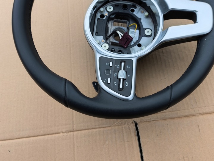 VOLANT MERCEDES W177 W253 W205 PALETTES EN BON ÉTAT