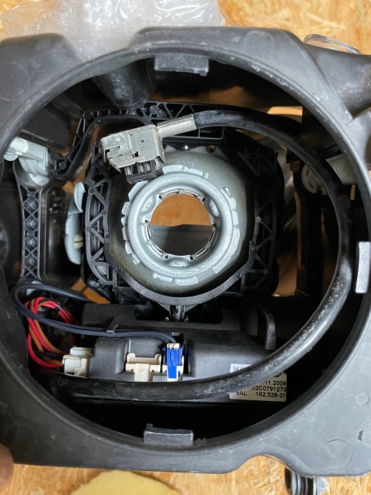 PHARE DROITE BI XÉNON ROTATIF MERCEDES ML W164 LIFT