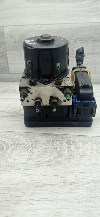 CITROEN C5 1 I 01-09 POMPE ABS 10096011073