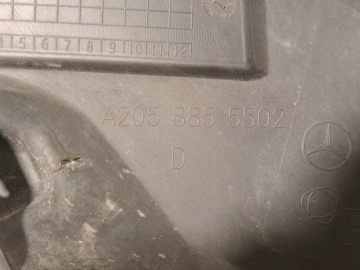 GLISSIÈRE PARE-CHOCS GAUCHE MERCEDES C-KLASA W205 LIFT AMG FIXATION AVANT GAUCHE