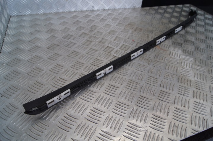 TOYOTA HIGHLANDER III USA BAGUETTES PARE-BRISE