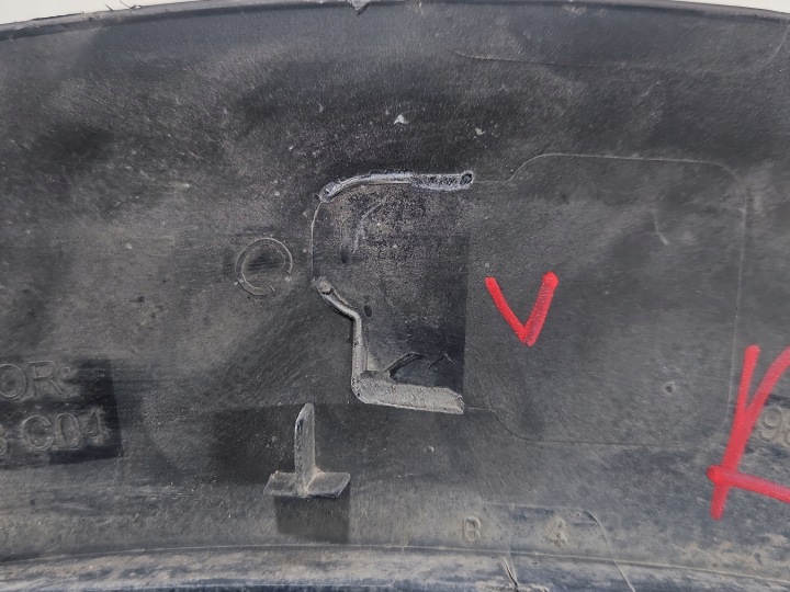 MOULURE GARDE-BOUE ARRIÈRE GAUCHE PEUGEOT 5008 II 17-24 9814071477
