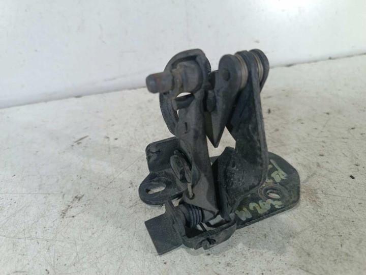 SERRURE CAPOTS MERCEDES W203 A2038800264