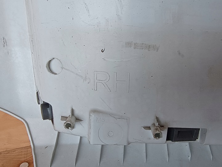 DEGRÉ MARCHEPIED DROITE DAF XG PLUS