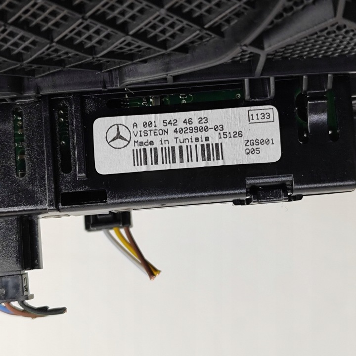 MERCEDES-BENZ E A207 2015 CHÂSSIS BOÎTE À GANTS TABLEAU DE BORD INSTRUMENTATION