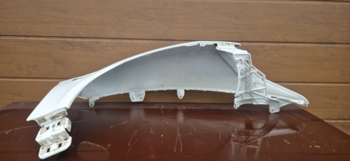 PORSCHE TAYCAN AILE DROIT AVANT 9J1805626