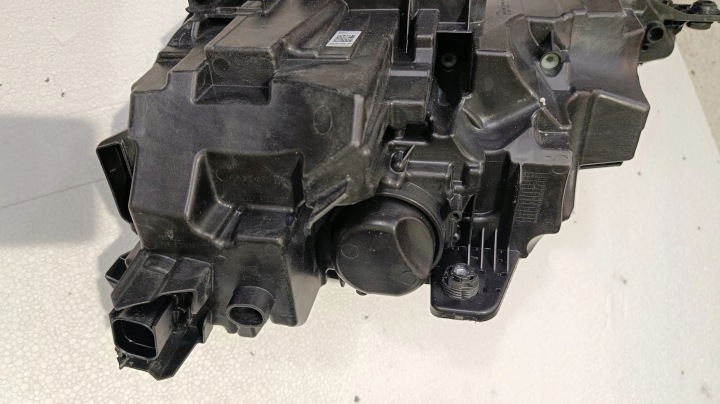 AUDI A3 8Y LIFT PHARE AVANT AVANT DROITE MATRIX 8Y0941036H