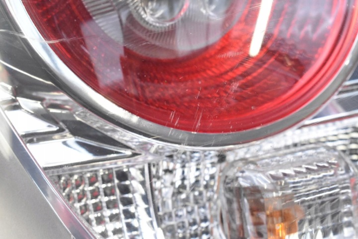 PHARE GAUCHE ARRIÈRE ARRIÈRE 81560-0F090-00 TOYOTA VERSO 1 I 09-13