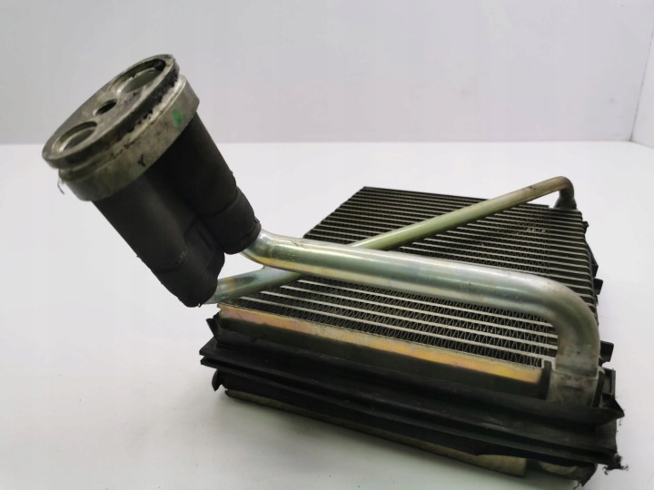 VOLKSWAGEN PASSAT B5 1998 RADIATEUR RÉCHAUFFEURS CLIMATISATION A/C