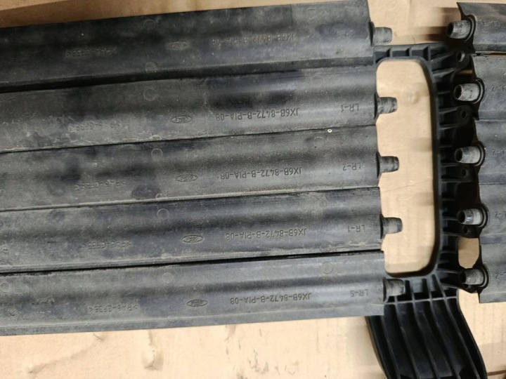 FORD FOCUS MK4 JALOUSIE PETIT MOTEUR STORE GUIDE D'AIR RADIATEUR