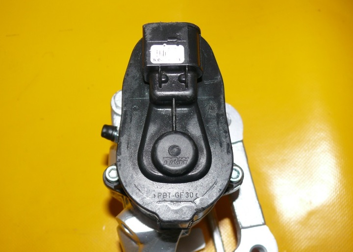 ÉTRIER DE FREIN DE FREIN COLLIER PETIT MOTEUR GAUCHE ARRIÈRE VOLVO V70 S80 II 2 302/11 06-16R