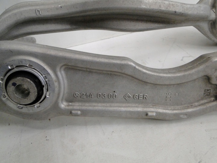 MERCEDES E CLASSE 214 W214 ROTULE DE DIRECTION AVANT GAUCHE BRAS DE SUSPENSION A2143320100