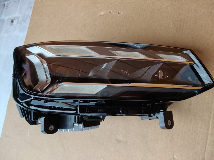AUDI Q2 ENSEMBLE PHARE MATRIX 81A941035D 81A941036D NOUVEAU