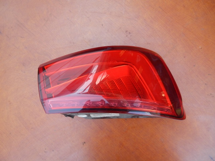 PHARE GAUCHE ARRIÈRE AUDI A3 8V BERLINE 12-