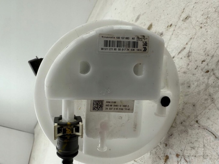 PEUGEOT 2008 II 2024 POMPE CARBURANTS DANS ZBIORNIKU