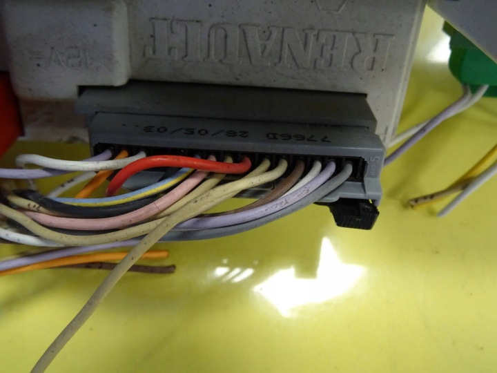 MONITEUR HORLOGE RENAULT LAGUNA II 8200002604A NR695