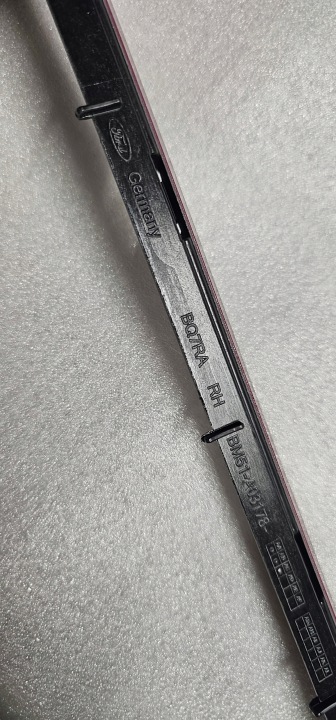 FORD FOCUS MK3 MOULURE PARE-BRISE DROITE 2002777