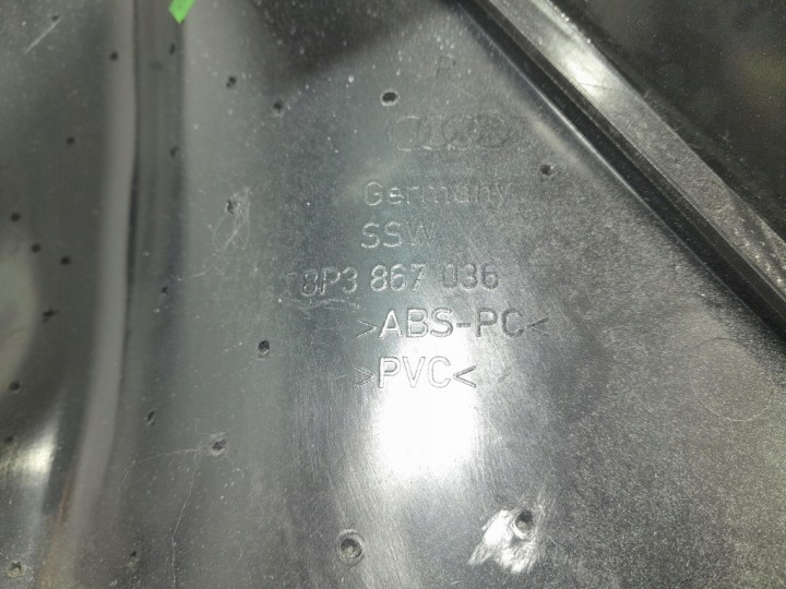 AUDI A3 8P 3D COLLECTEUR GARNITURE ARRIÈRE ARRIÈRE DROITE 8P3867036