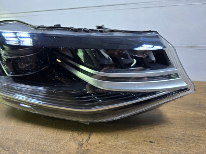 VW CADDY 2K7 20- PHARE AVANT AVANT DROITE COMPLET LED 2K8941036J