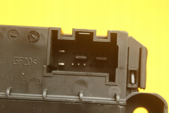 PETIT MOTEUR CONTRÔLEUR VITRES DROIT ARRIÈRE VW POLO V 6R0959812N 0130822533