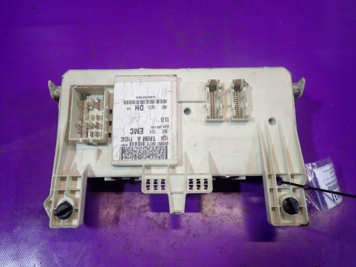 FORD FOCUS C-MAX 03-07 BOÎTE FUSIBLES 4M5T14A073DH