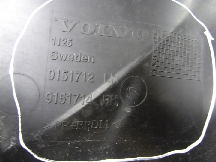 VOLVO S80 2.4B 99' SED DOUBLURE DE PASSAGE DE ROUE 9151712