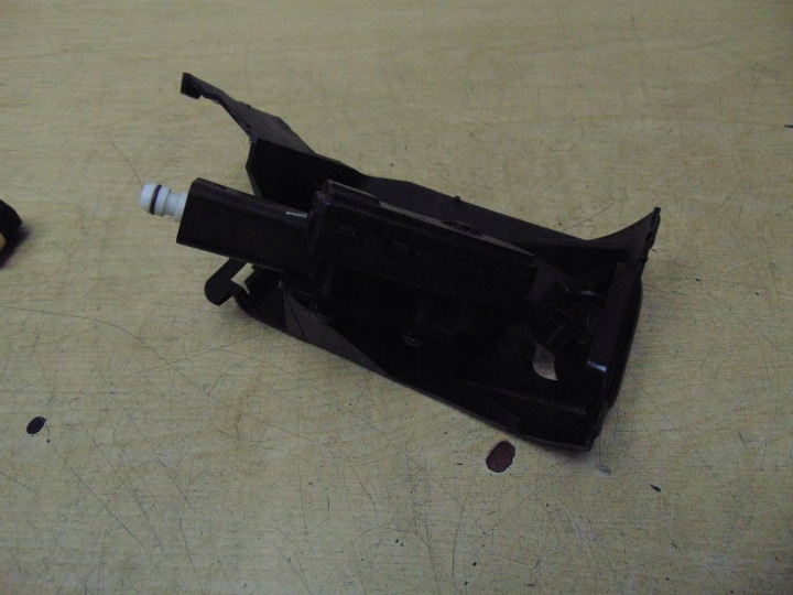 LAVE-GLACE PHARES DROIT VOLVO V70 III