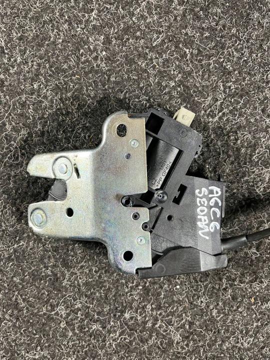 AUDI A6 C6 BERLINE SERRURE COUVERCLES DE COFFRE COUVERCLES DE COFFRE 4E0827645