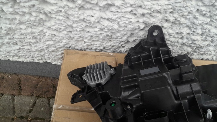 VOLVO XC 90 XC90 II 2 PHARE GAUCHE AVANT COMPLET LED 32420455 B.LADNA OE
